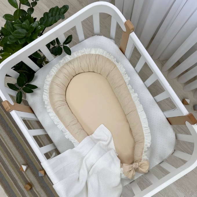 Protectie somn – Baby Nest co-sleeping cu doua fete, milky-crem (1)